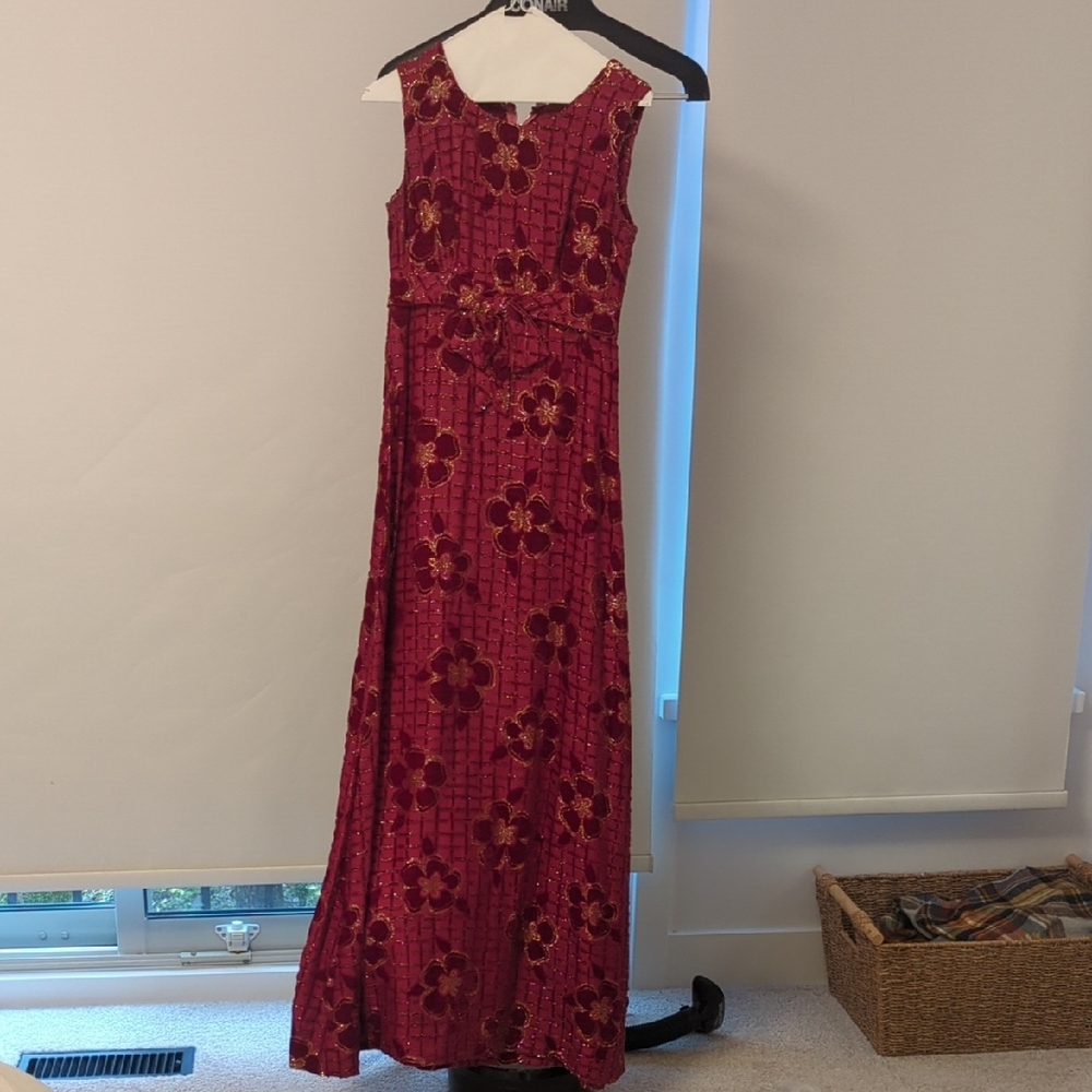 Elegant Floral Red Dress